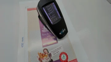 Spectrofotometru pentru controlul culorii
